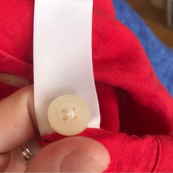 Everlane red linen top size 12 button up - Picture 5 of 9